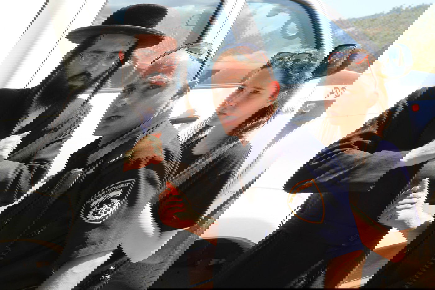 צפו: מפגינים חרדים מחו על 'חילול קברים' סמוך לשער הגיא