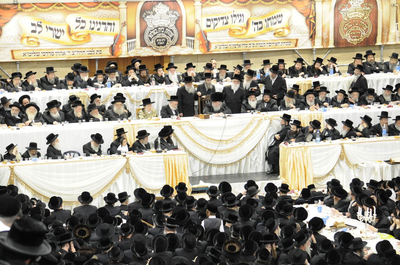 סגירת מעגל בבעלזא: חתונת הנכדה - בתאריך חתונת הנכד