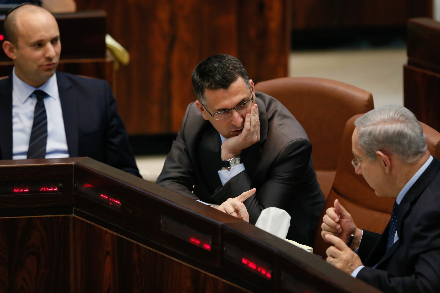 כך נראתה מליאת הכנסת ב-15 שעות דיוני התקציב • תמונות