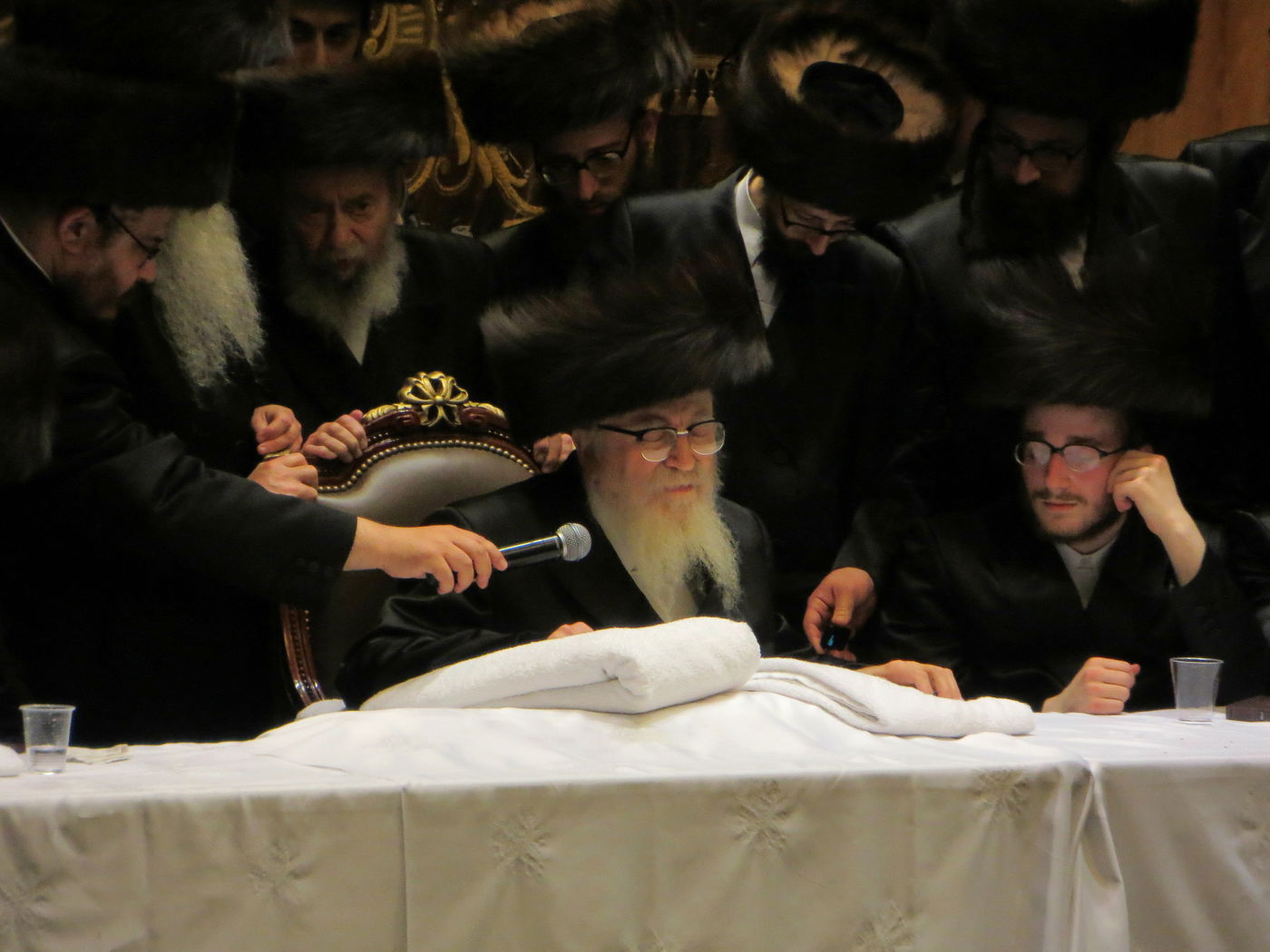 סקווירא: מעמד הכנסת ספר תורה • גלריה