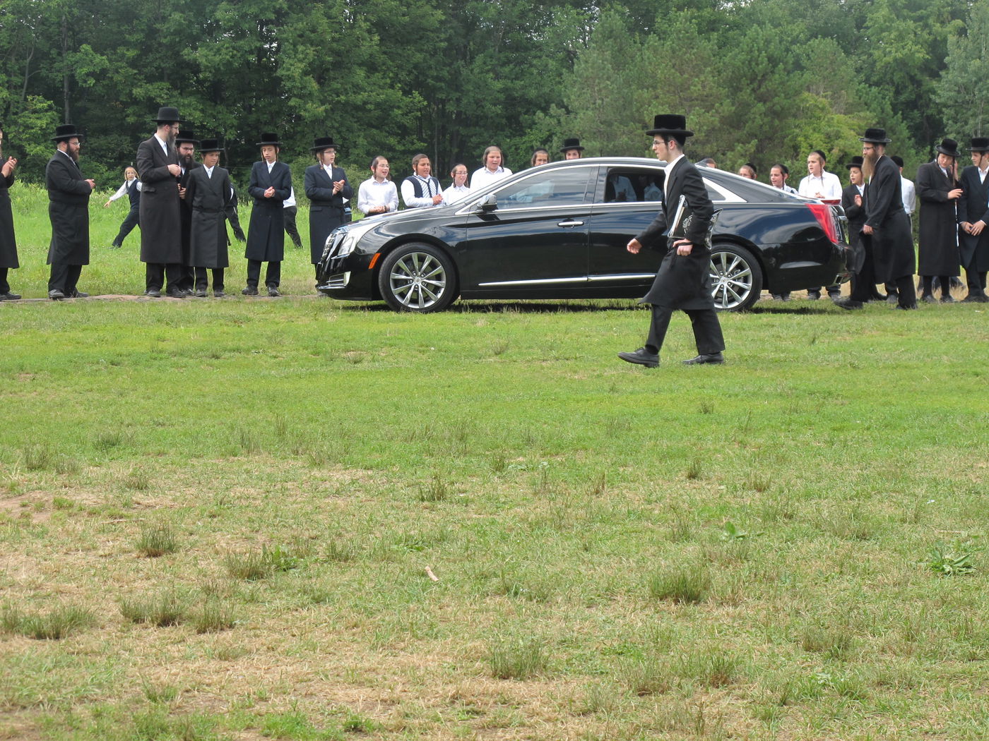 רכבו החדש של הרבי מסקווירא • צפו בתמונות