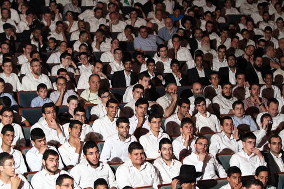 רדיו 'קול ברמה' בערב הצדעה לבני התורה • תיעוד