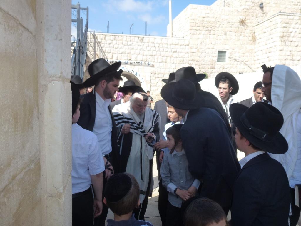 צפו בגלריה: הגר"ש אויערבך במירון