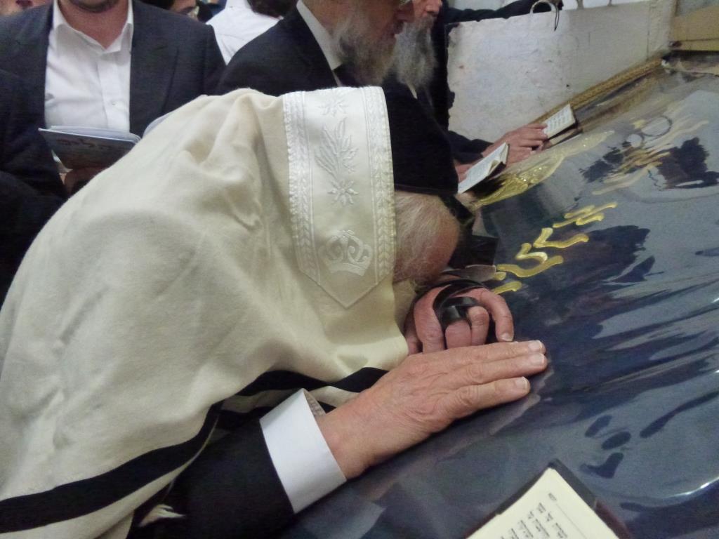 צפו בגלריה: הגר"ש אויערבך במירון