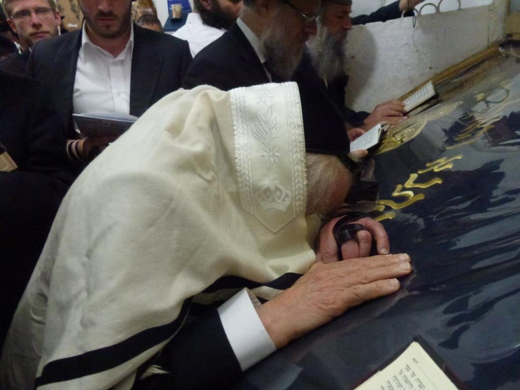 צפו בגלריה: הגר"ש אויערבך במירון