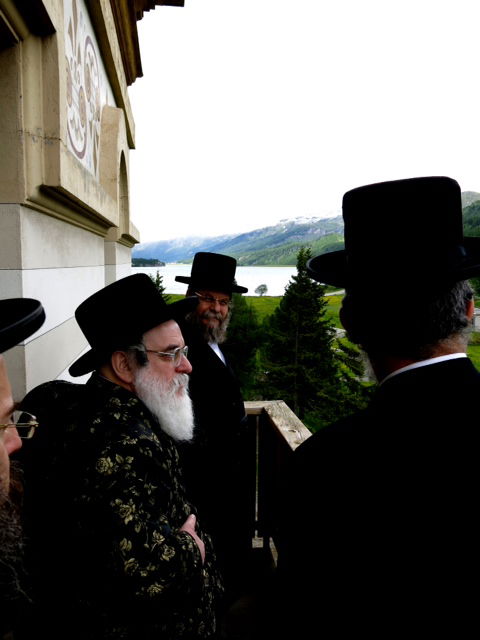 צפו בגלרית ענק: הנופש של הרבי מויז'ניץ בשווייץ