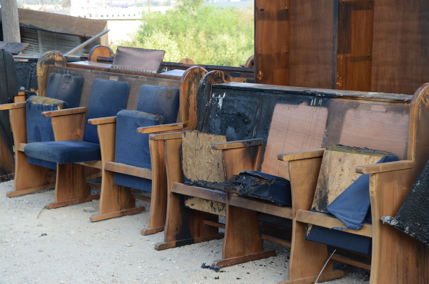 ספרי התורה שהוצתו הובאו לקבורה: "אנחנו מזועזעים"