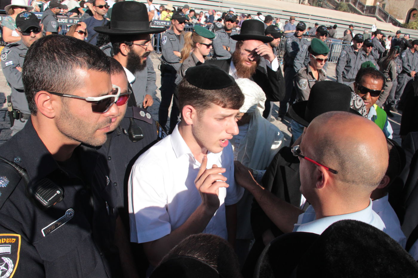 ניצחון חרדי בכותל המערבי • גלריה