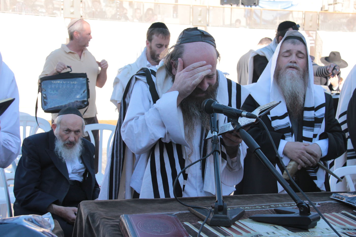 ניצחון חרדי בכותל המערבי • גלריה