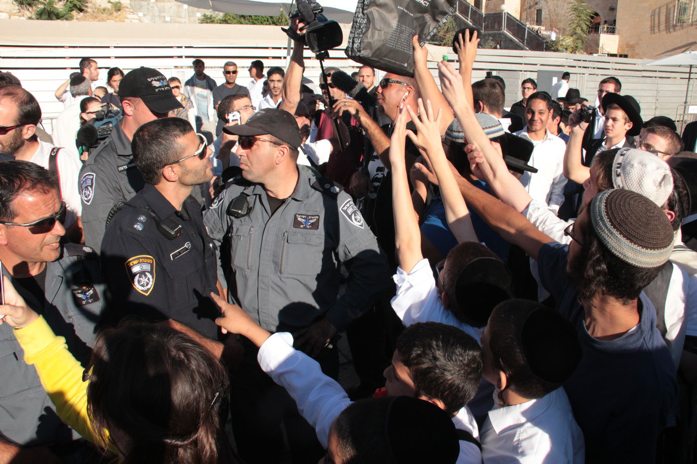 ניצחון חרדי בכותל המערבי • גלריה