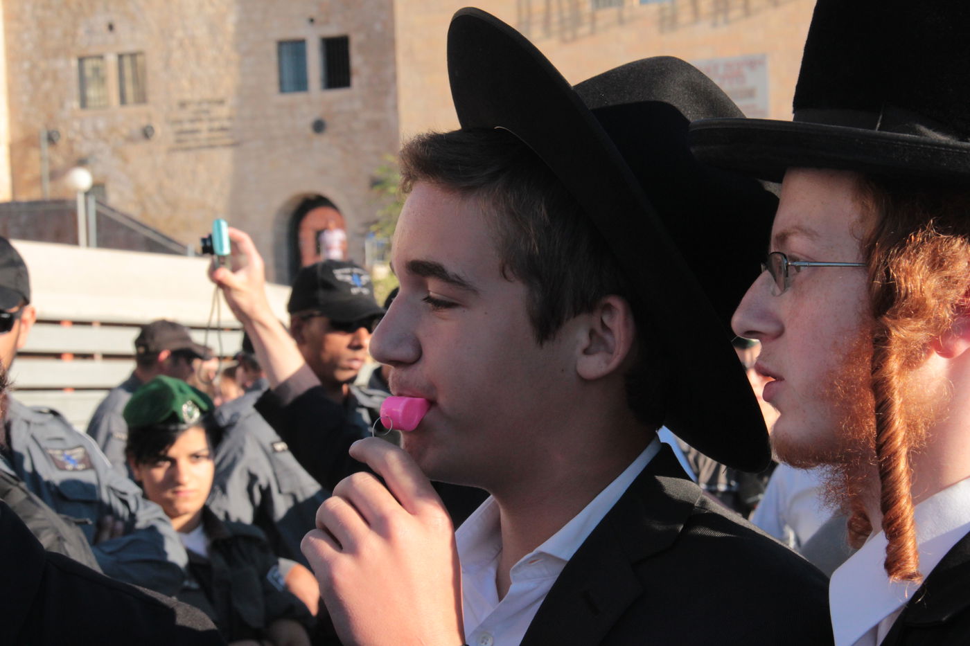 ניצחון חרדי בכותל המערבי • גלריה