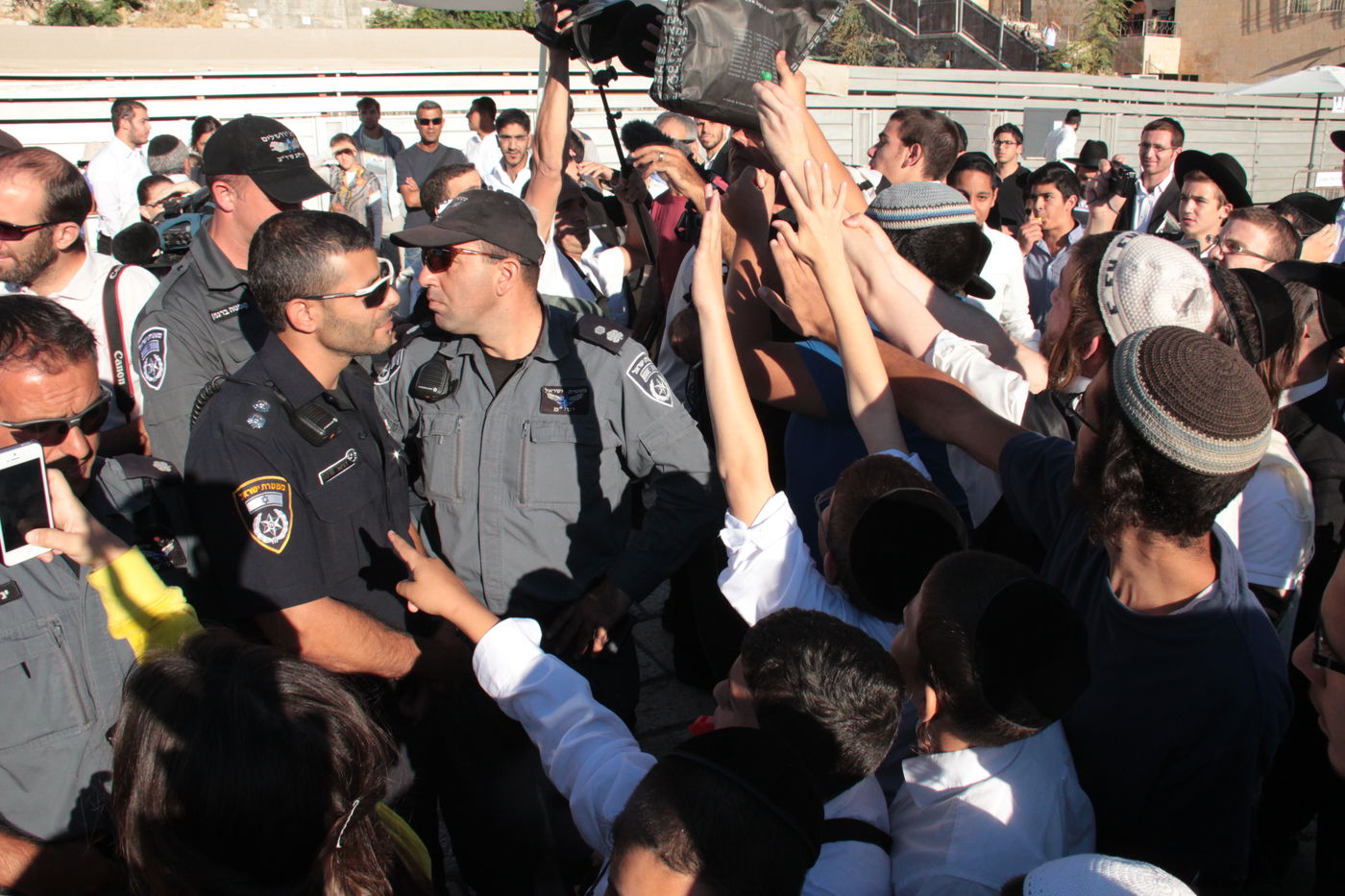 ניצחון חרדי בכותל המערבי • גלריה