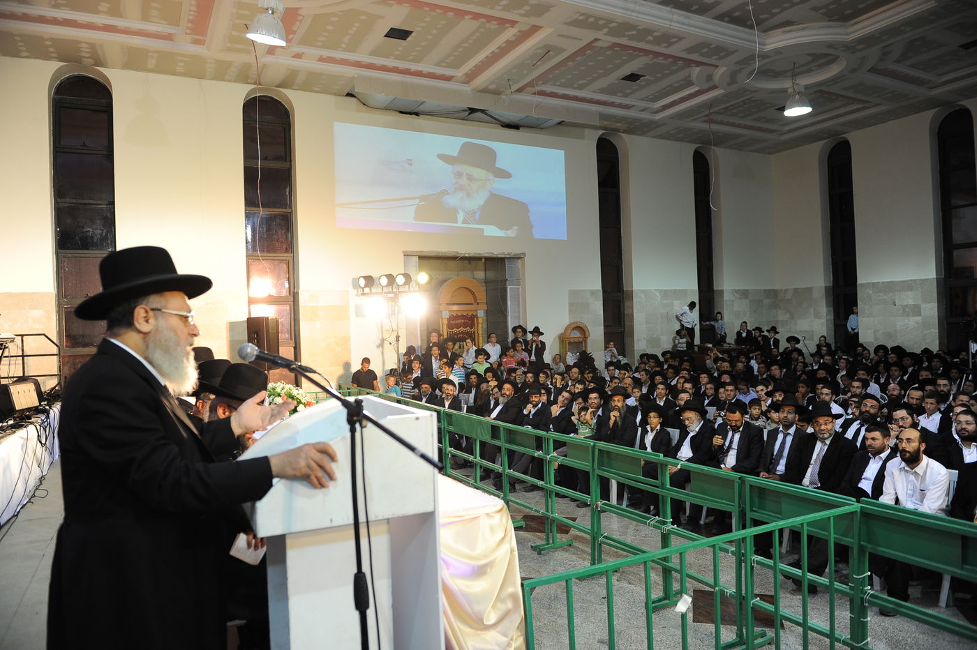 חלוקת מלגות לכותבי חבורות בביתר עילית • תמונות