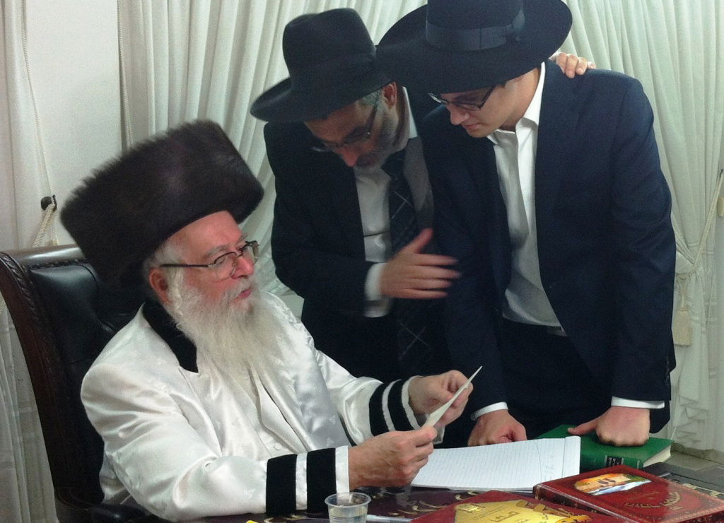 זמין לבר מצווה. צביקה כהן עם הצדיק מיבנאל