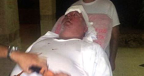 הקבלן ר' אריה גולובנציץ' מפונה לאחר התקיפה