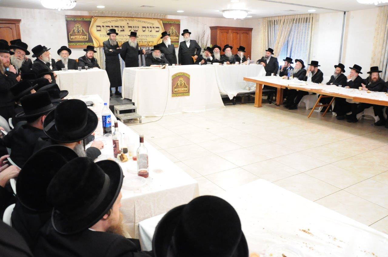 בית דין לדיני ממונות הוקם בחסידות בעלזא • גלריה