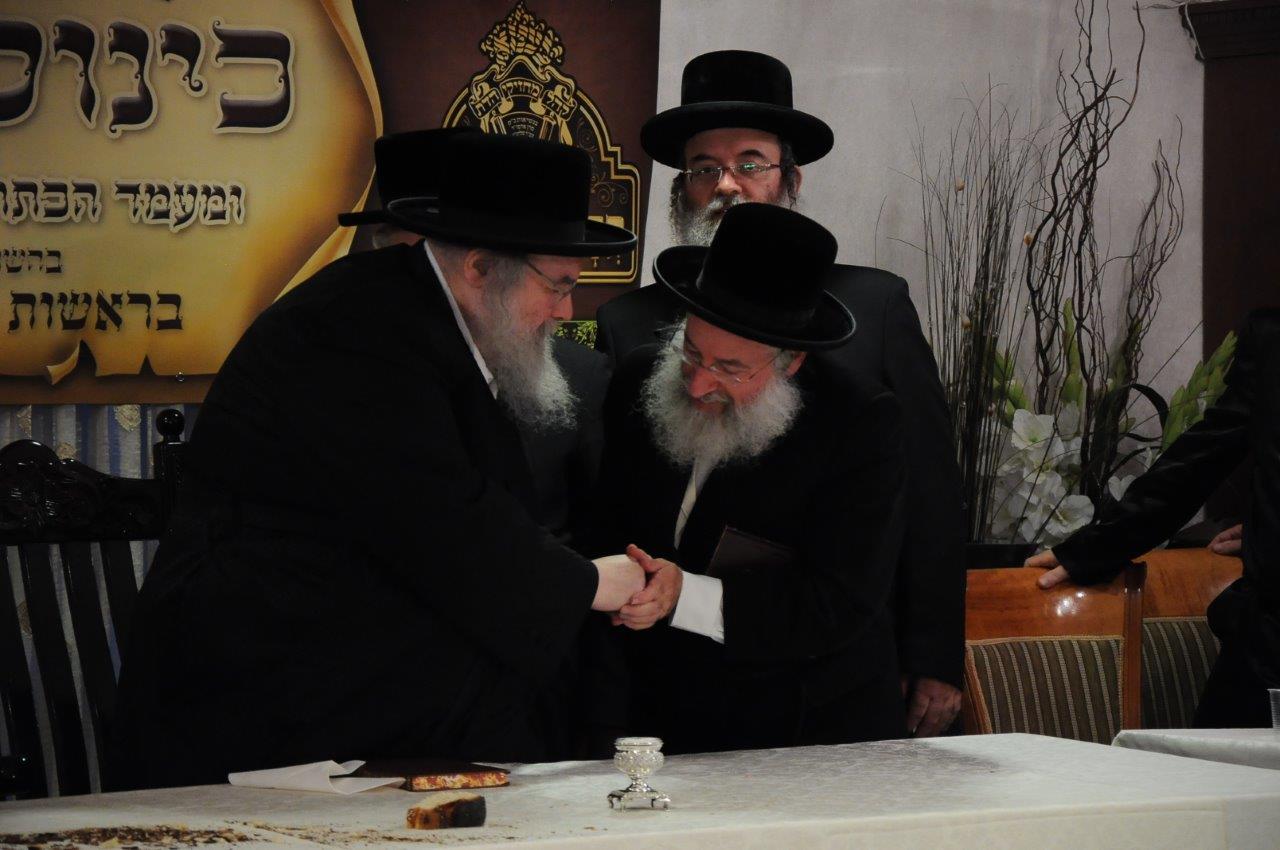 בית דין לדיני ממונות הוקם בחסידות בעלזא • גלריה