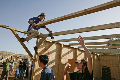 "מתנגדים לכל מאמץ להכשיר את המאחזים"