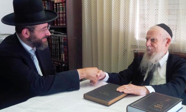 הרב דוד לאו אצל הגרי"ג אדלשטיין
