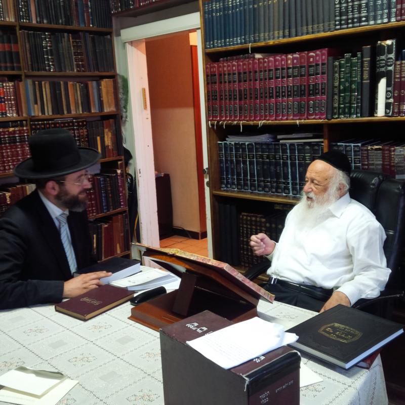 הרב דוד לאו התברך אצל רבותיו הגרי"ג אדלשטיין והגרב"ד פוברסקי