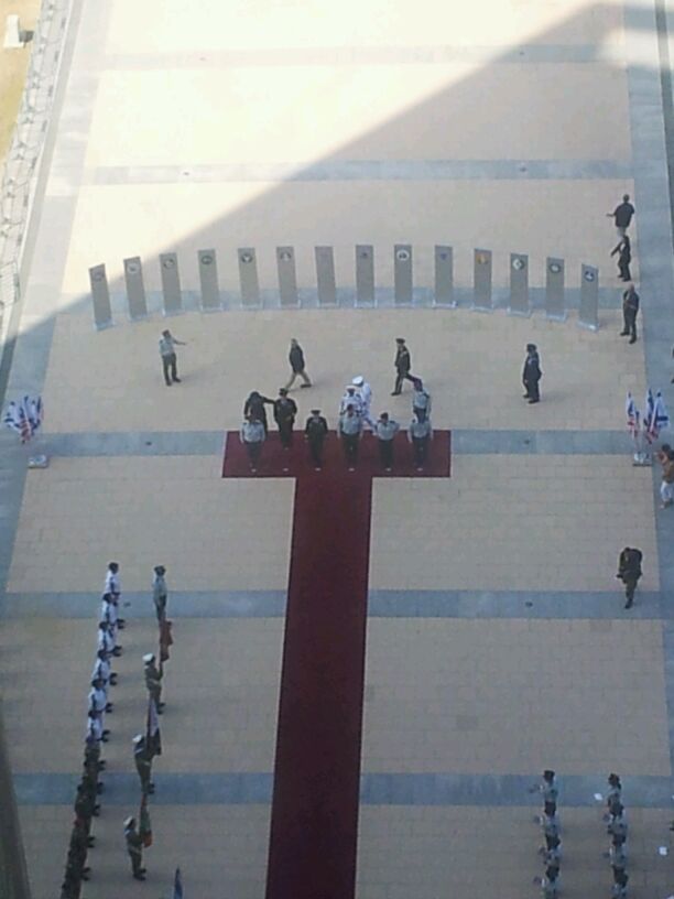 צפו: רמטכ"ל ארה"ב מתקבל בקריה בת"א