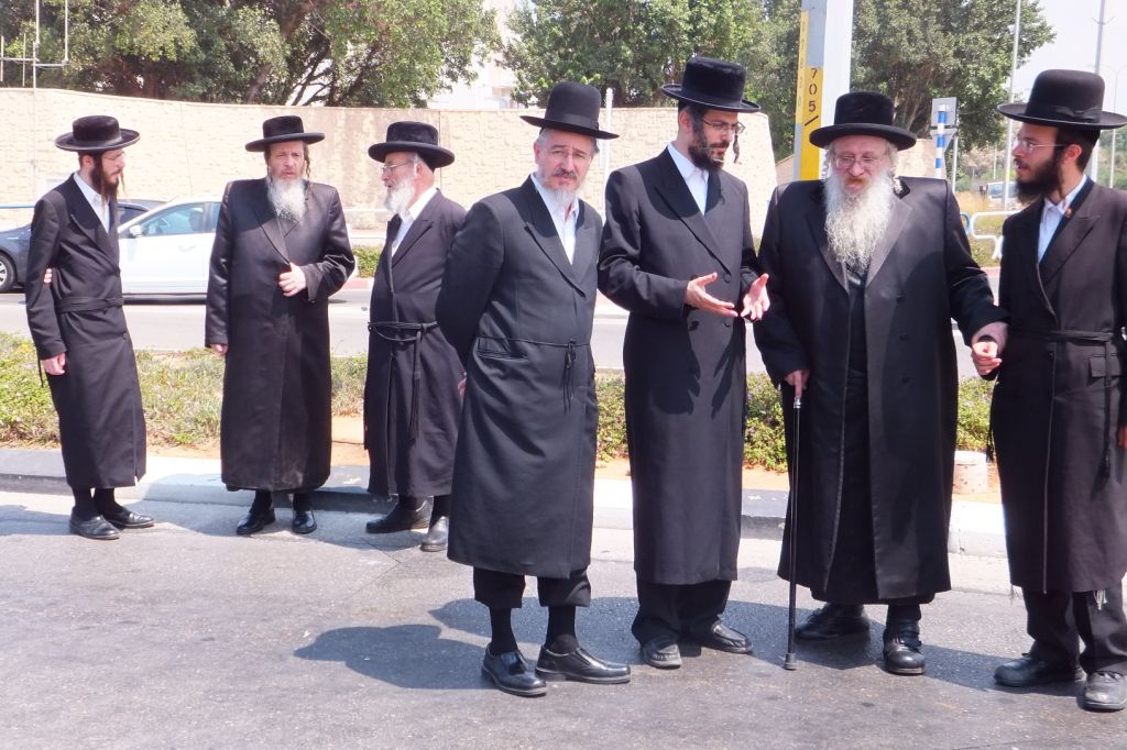 תיעוד: הרבנית עטרה הדסה שיינין ע"ה הובאה למנוחות