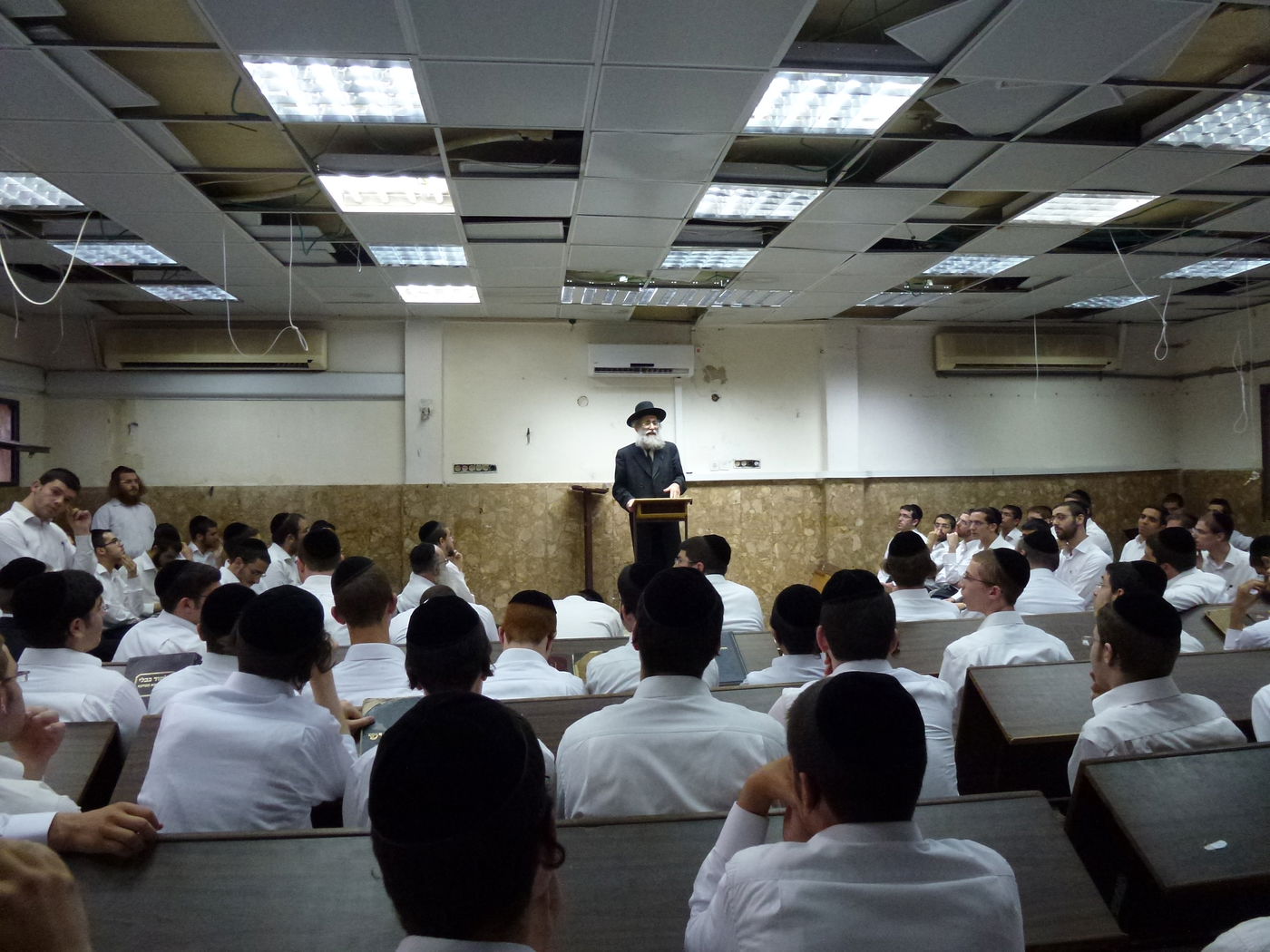 הרב מרקוביץ' תוקף את רבני 'השונאים': "רודפים"