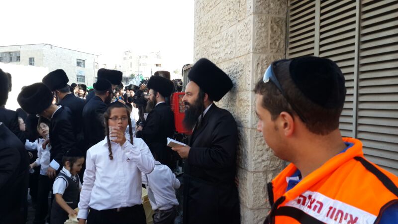 צפו בגלריה: אלפים השתתפו בחתונת נכד האדמו"ר מגור