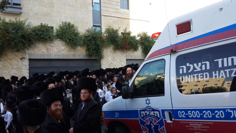 צפו בגלריה: אלפים השתתפו בחתונת נכד האדמו"ר מגור