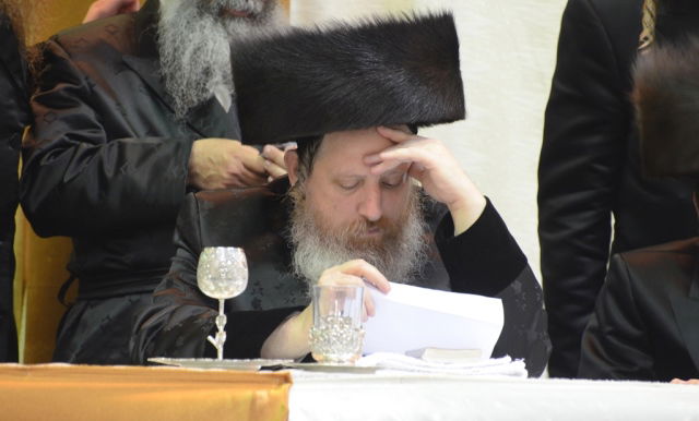 האדמו"ר מדז'יקוב בשמחת החתונה