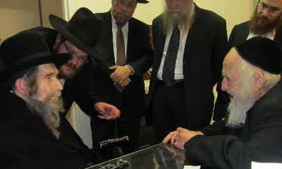 הרב אויערבך והרב שטיינמן