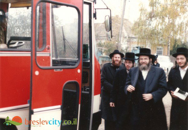 צפו: כך נראתה העלייה לאומן מתחת לאף של הק.ג.ב