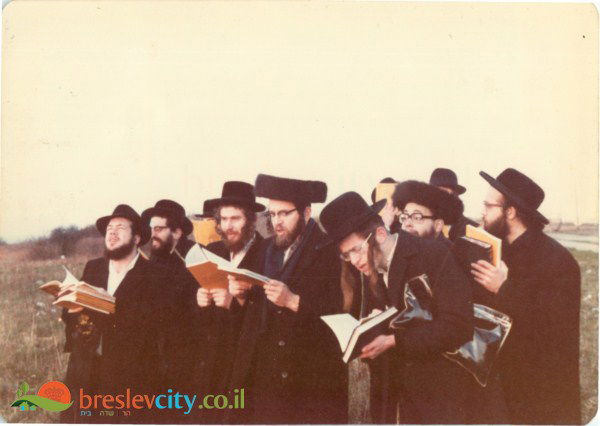 צפו: כך נראתה העלייה לאומן מתחת לאף של הק.ג.ב