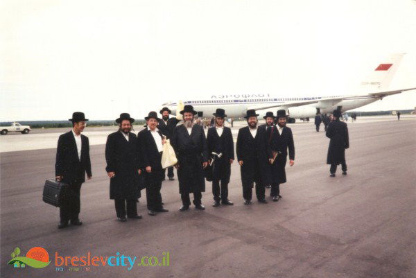 צפו: כך נראתה העלייה לאומן מתחת לאף של הק.ג.ב