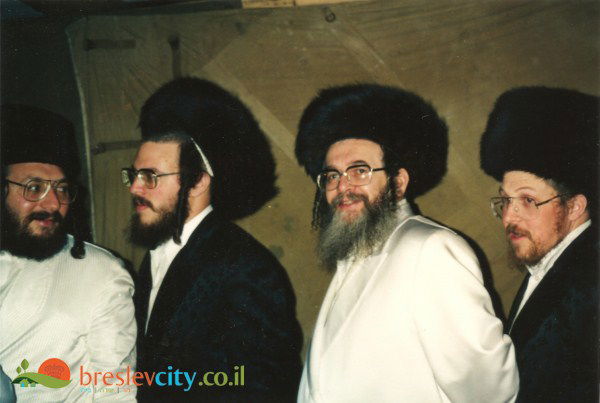 צפו: כך נראתה העלייה לאומן מתחת לאף של הק.ג.ב