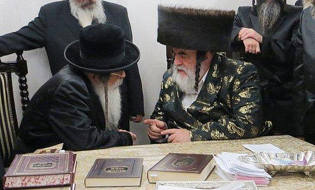 תיעוד: האדמו"ר מויז'ניץ איחל "שנה טובה" לאדמו"ר מנדבורנה-ירושלים