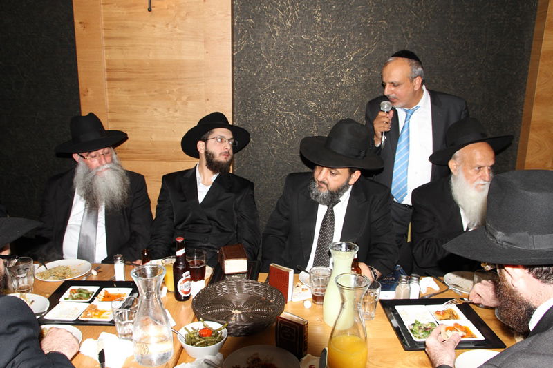 חתונה בחושך, שבע ברכות במסעדה