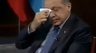 צפו בוידאו: כשארדואן פרץ בבכי בשידור חי