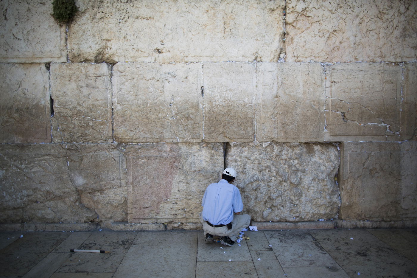 ערב ראש השנה: מנקים את אבני הכותל המערבי
