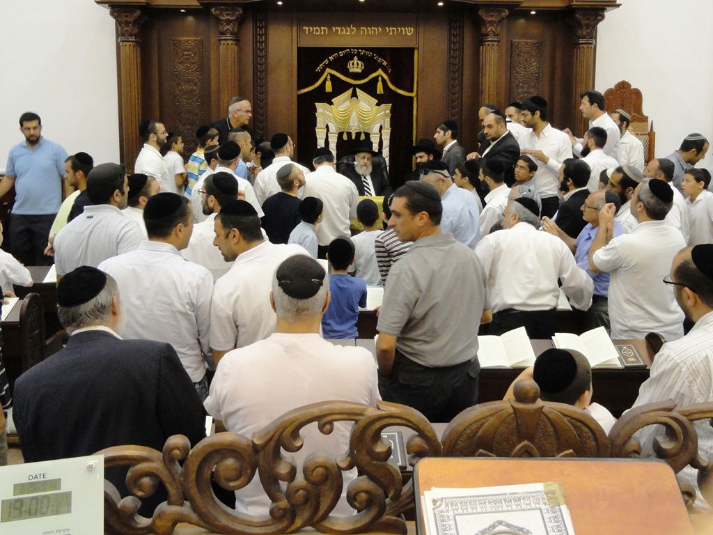 הרב יצחק יוסף: "מרן ביקש ממני להתפלל עליו"