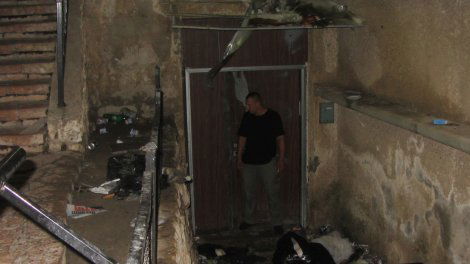 מאבטחים ב'דירת המשגיח'