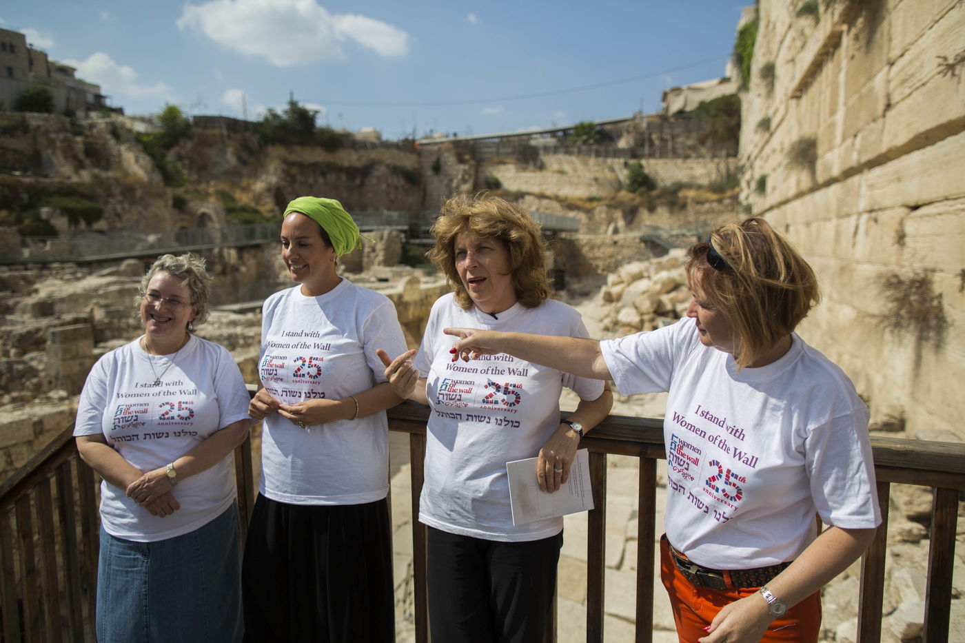 "נשות הכותל" בשביתת מחאה בכותל המערבי