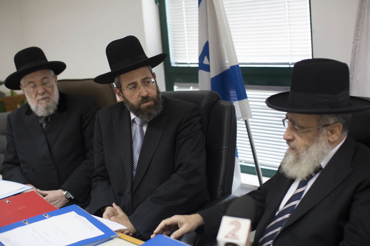 מועצת הרבנות הראשית התכנסה לראשונה: מתנגדים לרפורמה של בנט