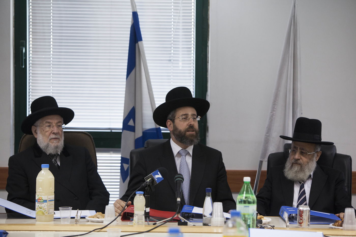 מועצת הרבנות הראשית התכנסה לראשונה: מתנגדים לרפורמה של בנט