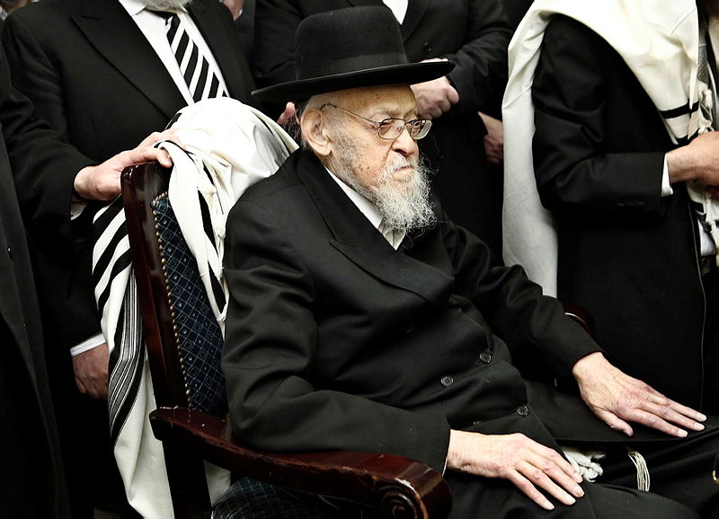 זכות לימוד תורתו מנעה גזירות. מרן פוסק הדור הגר"יש אלישיב זצוק"ל