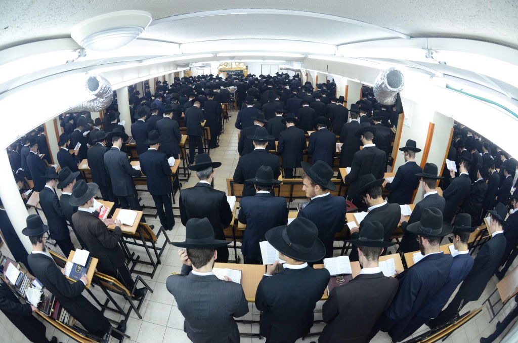 א' דסליחות בחצרות הקודש בבני-ברק • גלריה