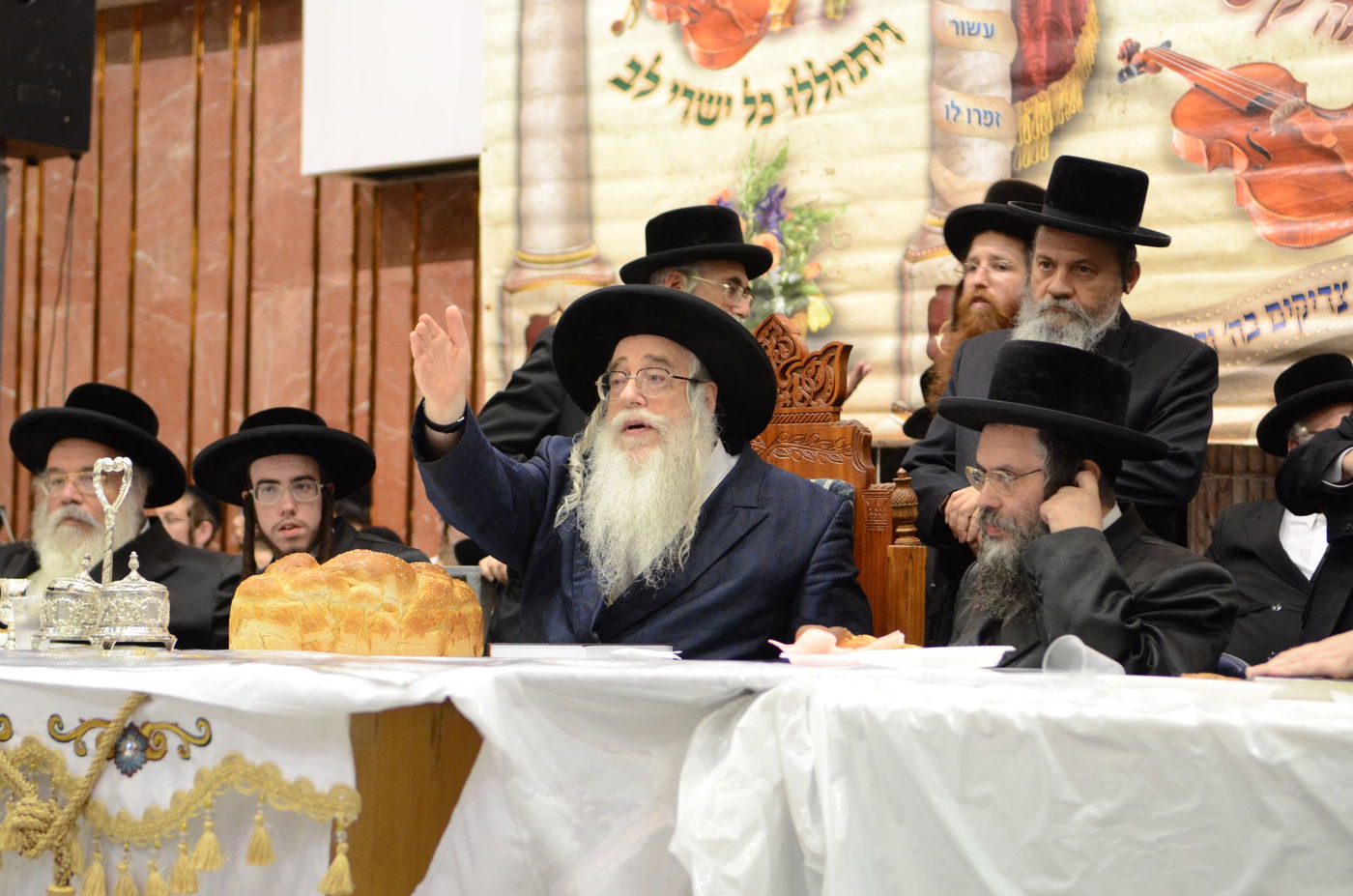 אירוסי נכד האדמו"ר מצאנז עם נכדת בעל ה"שפע חיים" זי"ע • גלריה