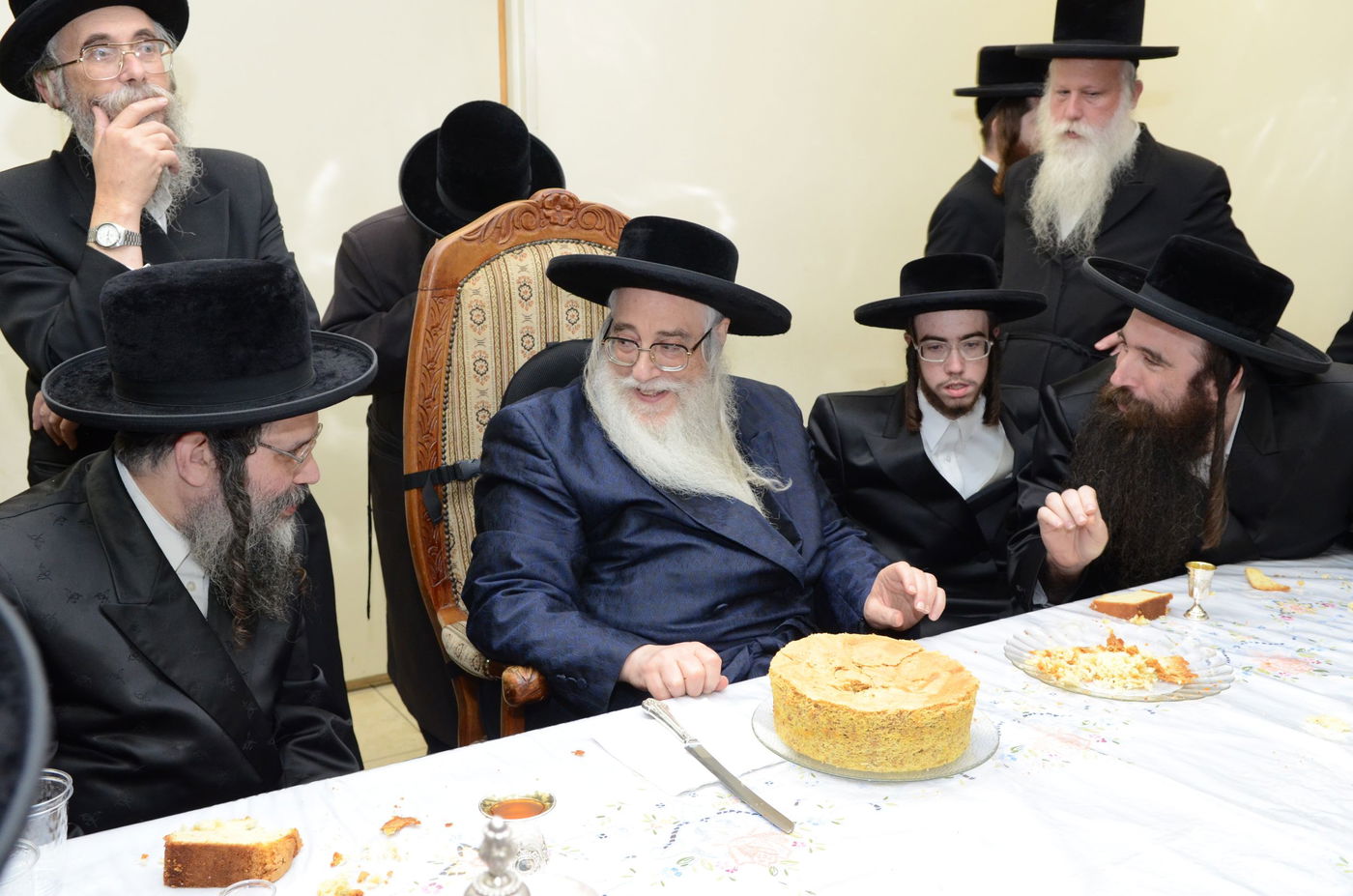 אירוסי נכד האדמו"ר מצאנז עם נכדת בעל ה"שפע חיים" זי"ע • גלריה