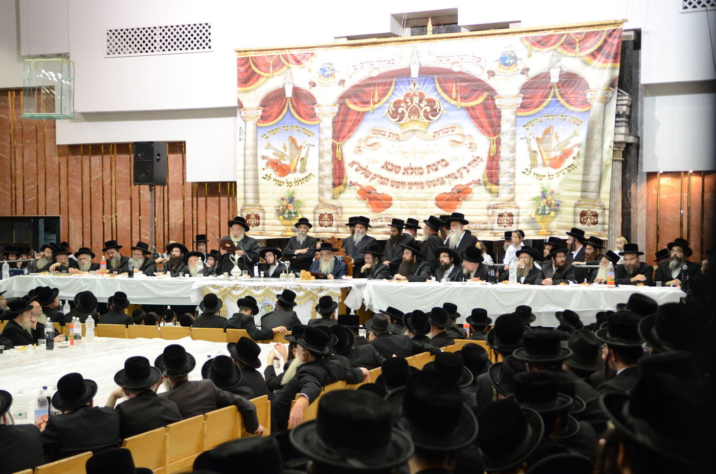 אירוסי נכד האדמו"ר מצאנז עם נכדת בעל ה"שפע חיים" זי"ע • גלריה