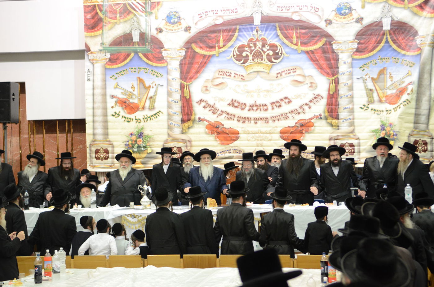 אירוסי נכד האדמו"ר מצאנז עם נכדת בעל ה"שפע חיים" זי"ע • גלריה